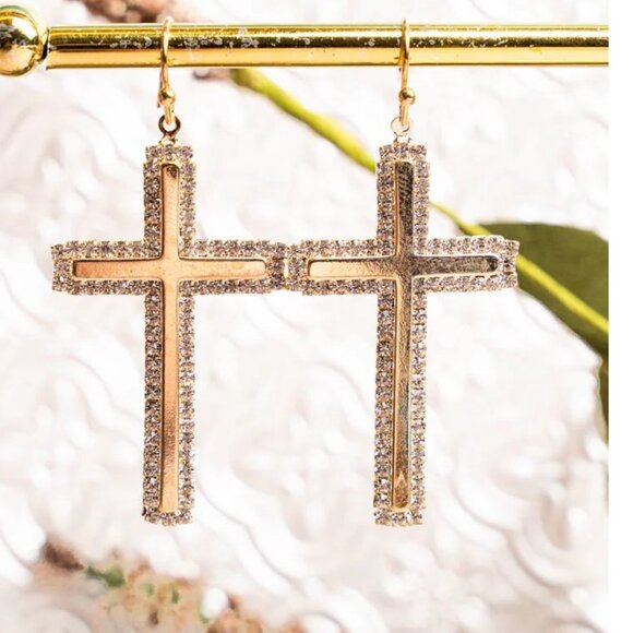 NWT  BOUTIQUE   CRYSTAL UNENDING GRACE GOLD TONE EARRINGS - Picture 1 of 1